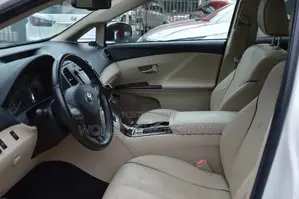 Toyota Venza 2011 White
