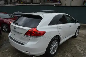 Toyota Venza 2011 White