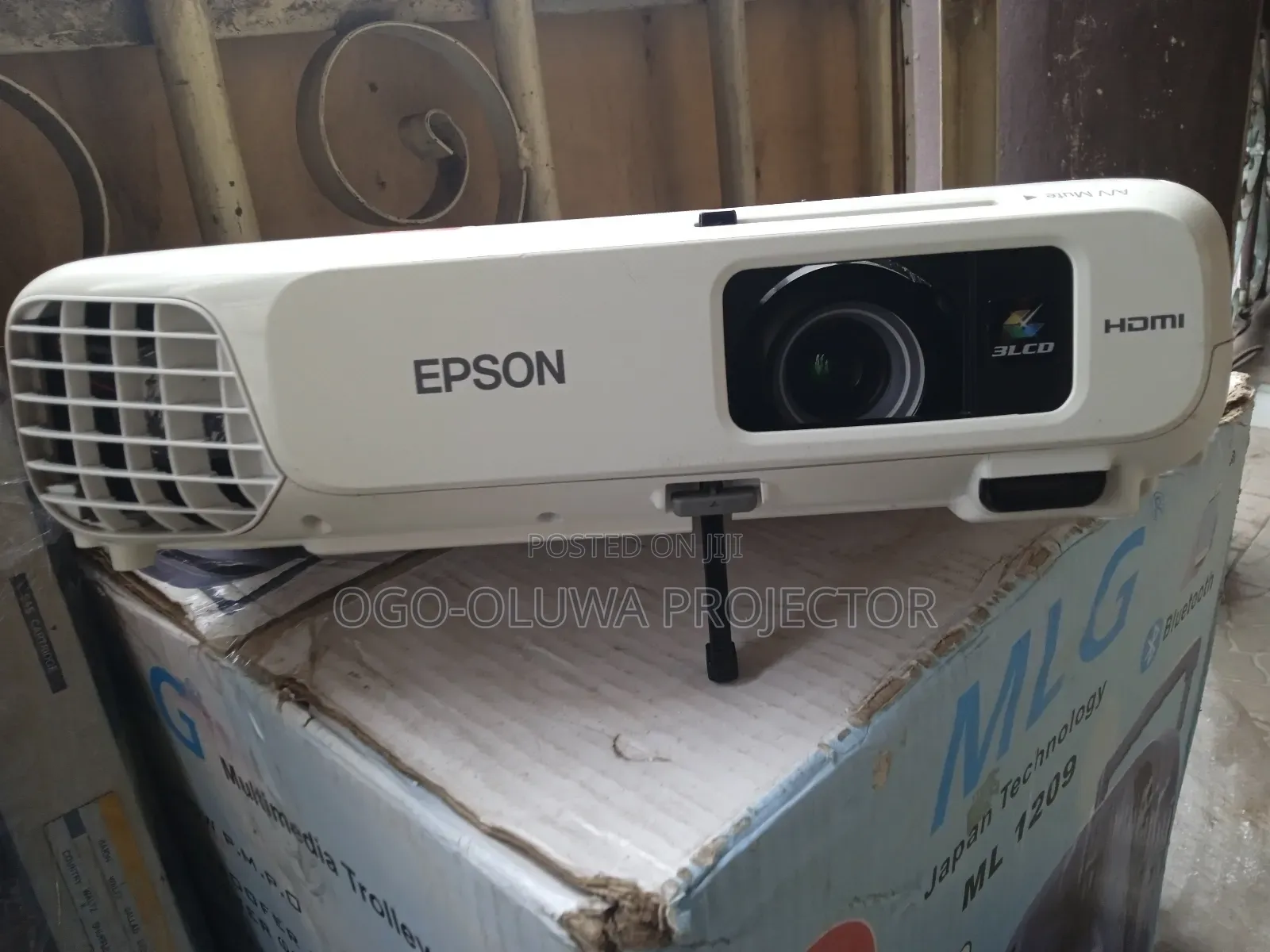 High Quality London Used Projector