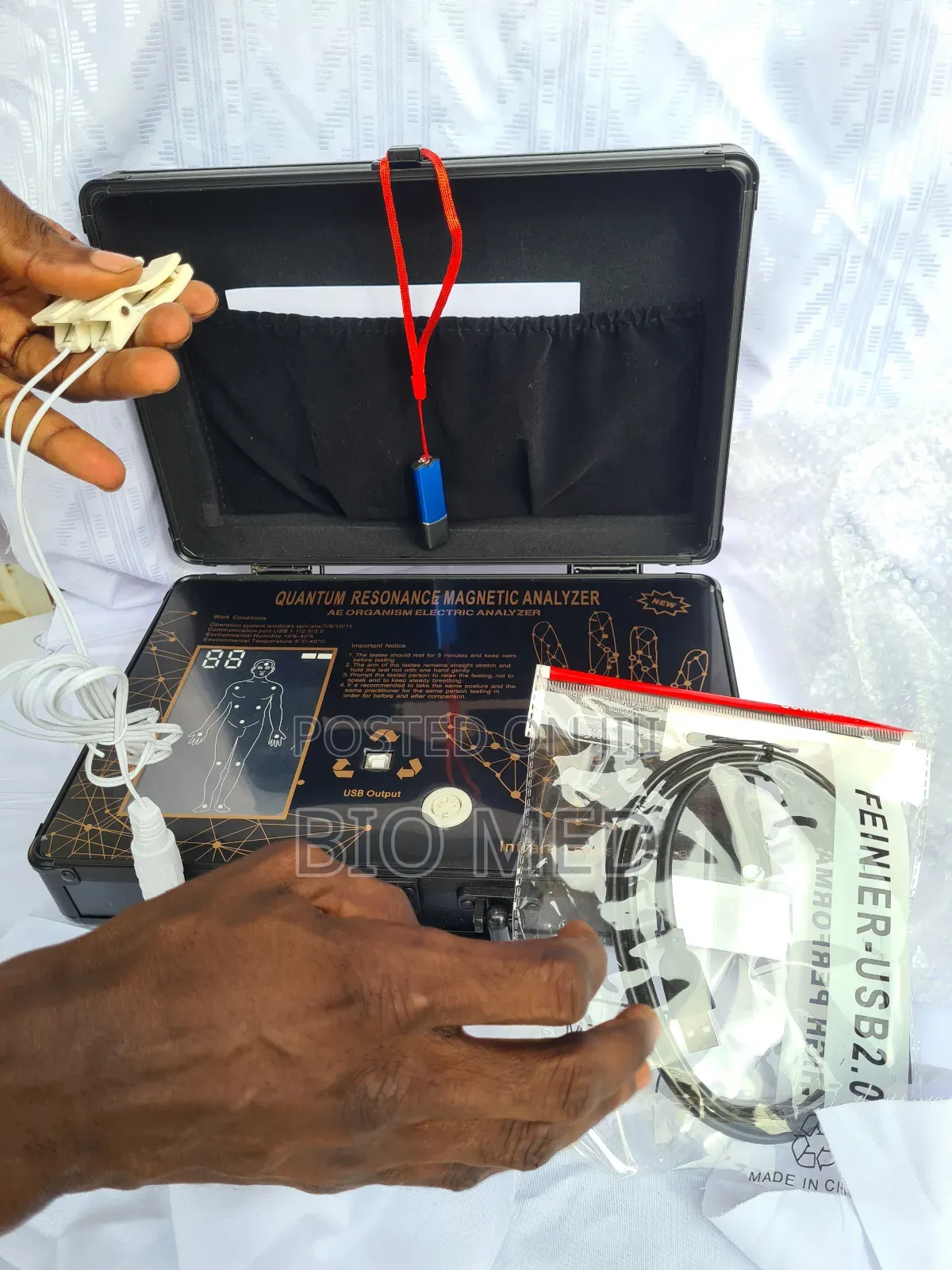 Quantum Resonance Magnetic Analyzer With Massage Function