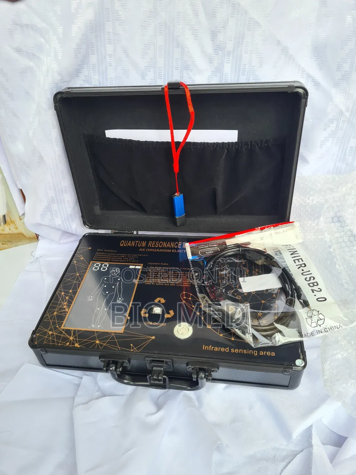 Quantum Resonance Magnetic Analyzer With Massage Function