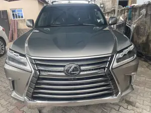 Lexus LX 570 AWD 2018 Gray