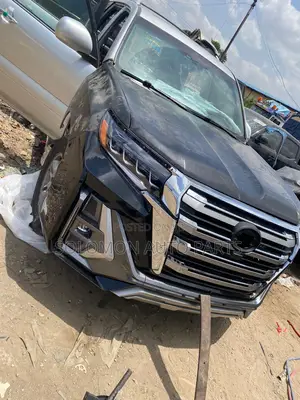 Toyota Landcruiser Prado 2010 Upgraded to Lexus Face or VIP