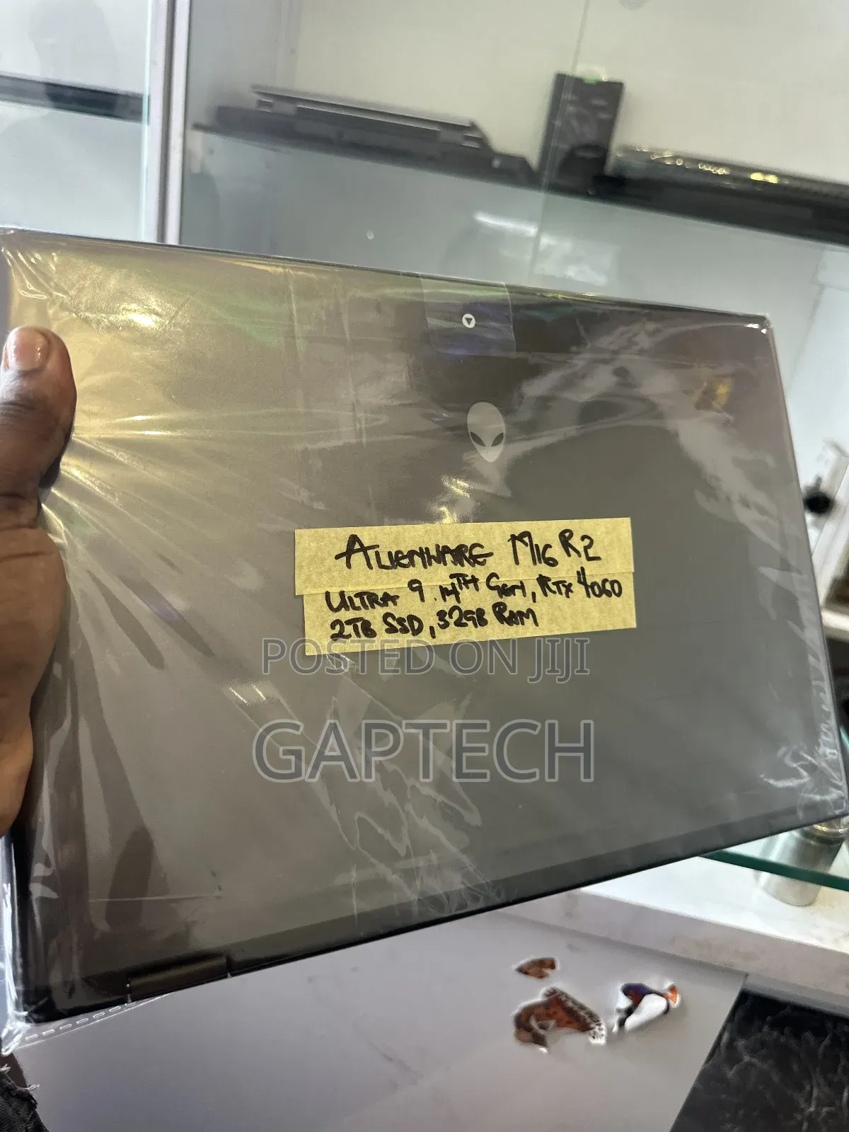 New Laptop Dell Alienware M16 R2 32GB Intel Core Ultra 9 SSD 2T