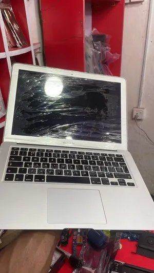 Laptop Apple MacBook Air 2011 4GB Intel Core I5 SSD 128GB