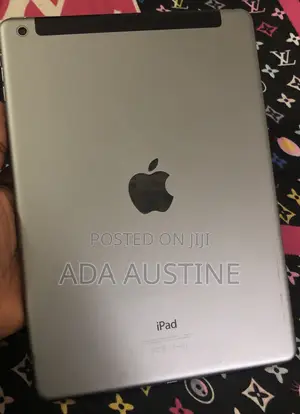 Apple iPad Air 16 GB Gray