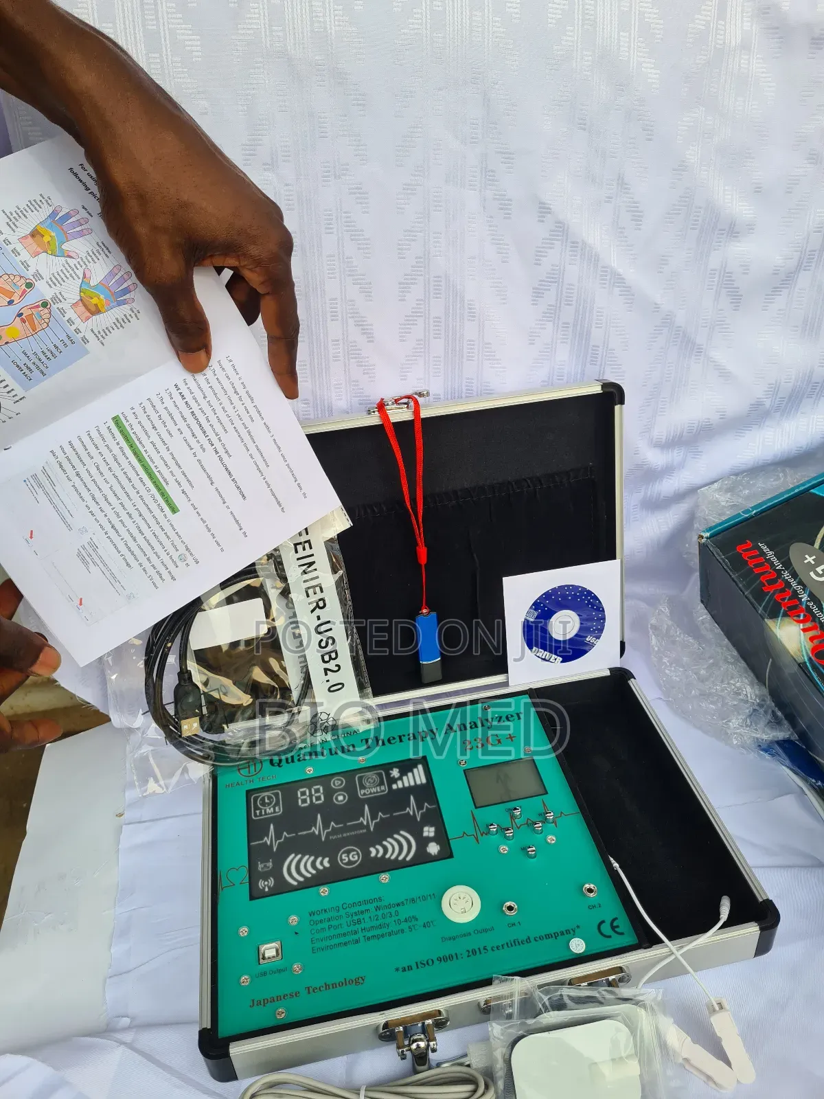 Quantum Resonance Magnetic Analyzer With Massage Function