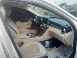 Mercedes-Benz C300 2016 White