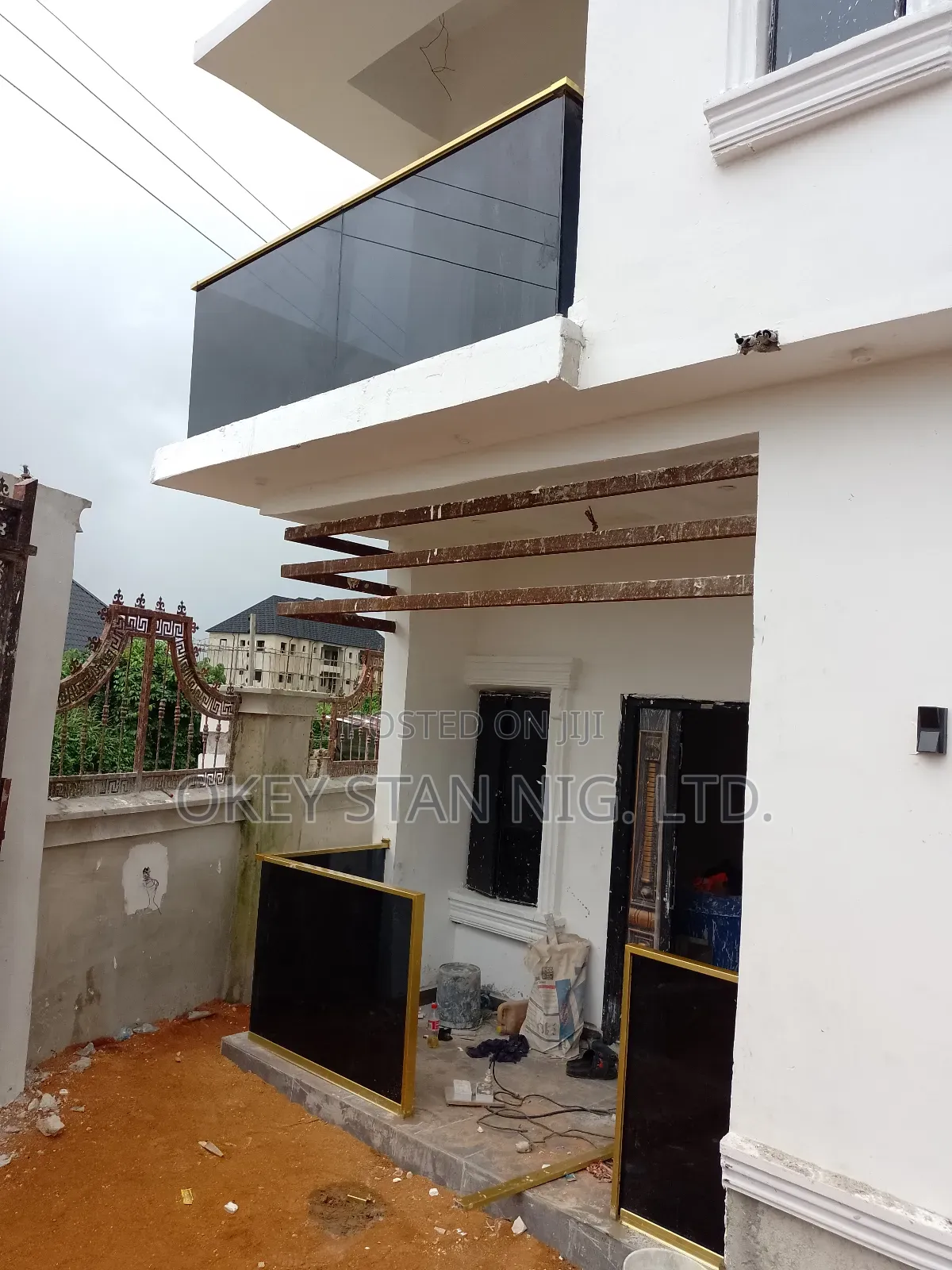 Tinted Frameless Glass Hand Rail