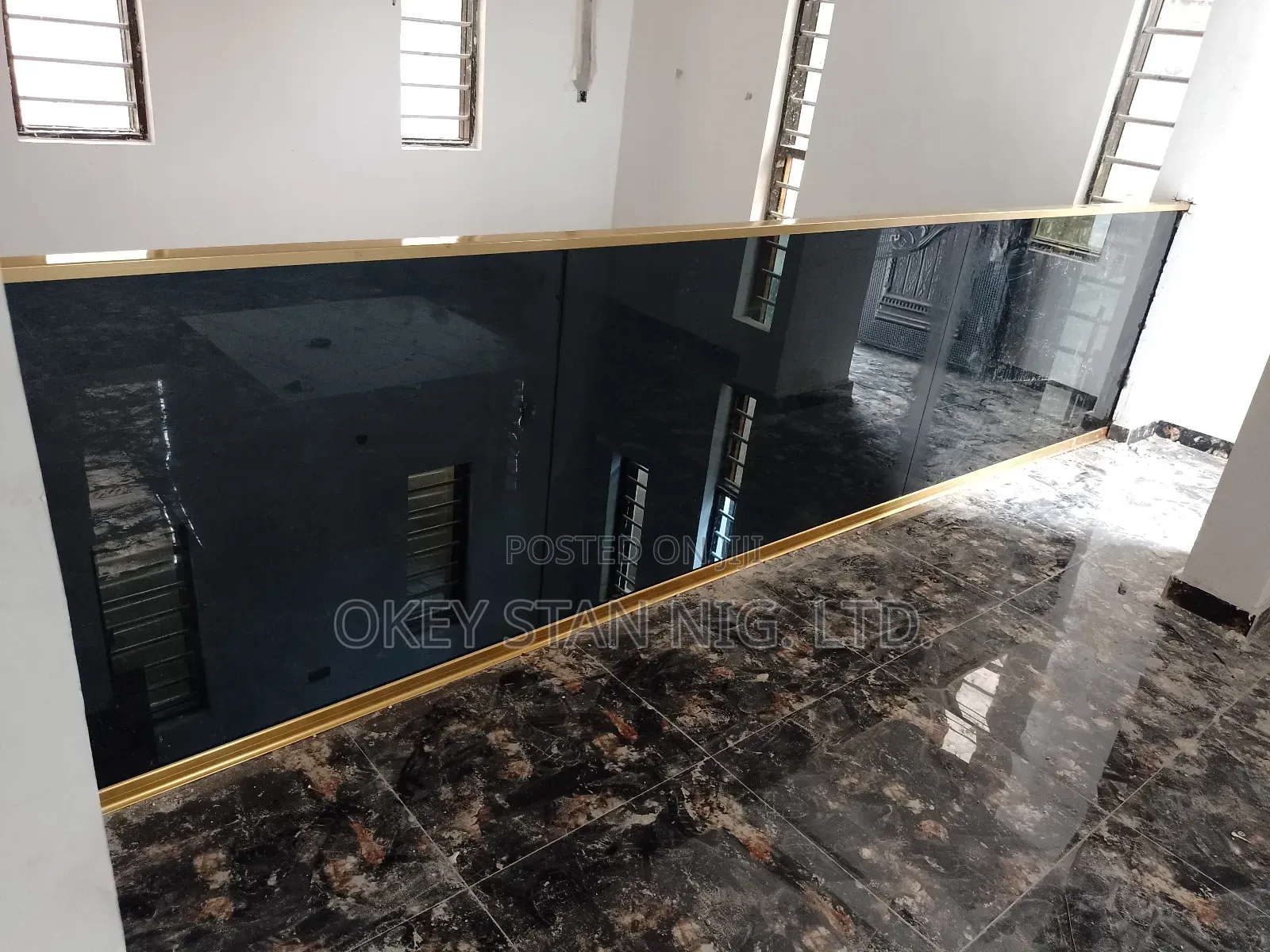 Tinted Frameless Glass Hand Rail