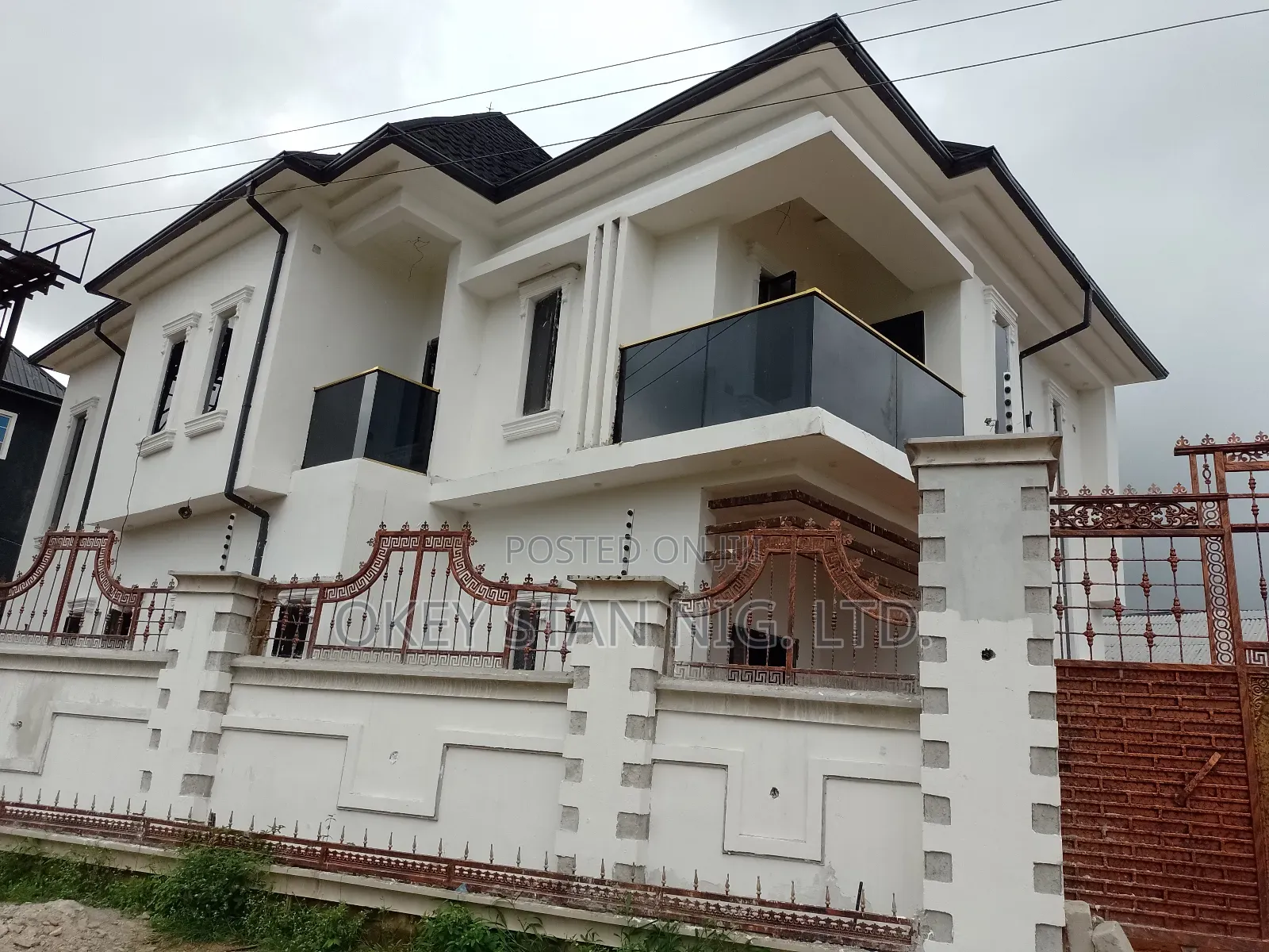 Tinted Frameless Glass Hand Rail