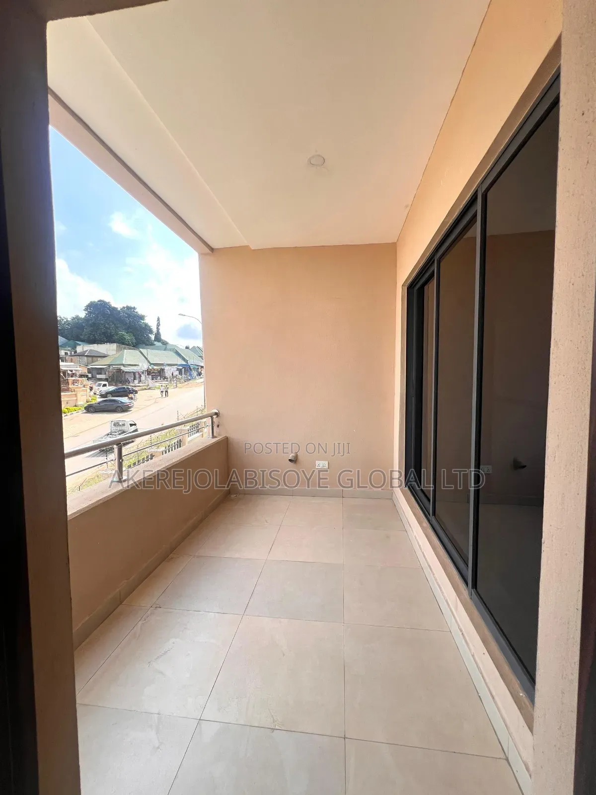 5bdrm Duplex in Guzape for rent