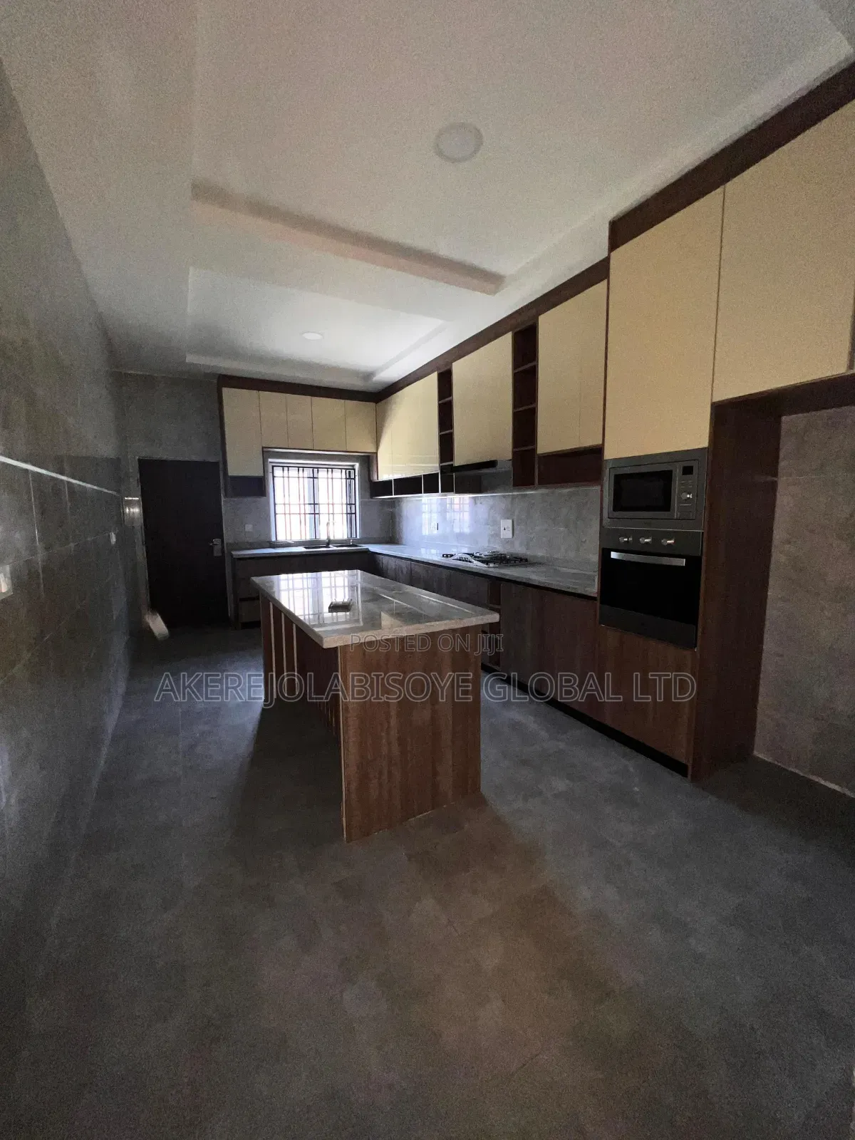5bdrm Duplex in Guzape for rent