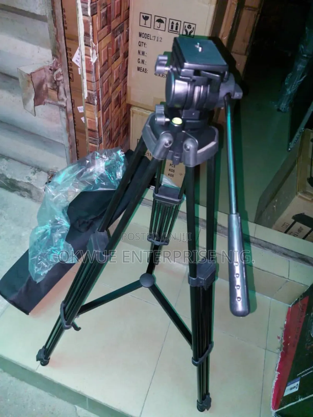 Professional Camera Tripod 1.8m