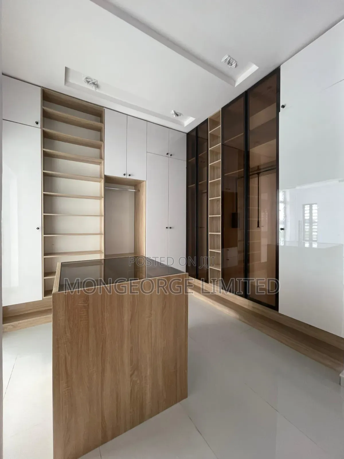 5bdrm Duplex In Ikota For Sale