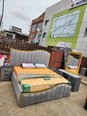 Quality 6by6 Set of Bed With Mirror and Bed Sides
