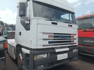IVECO Trailer Head Truck