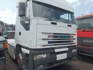IVECO Trailer Head Truck