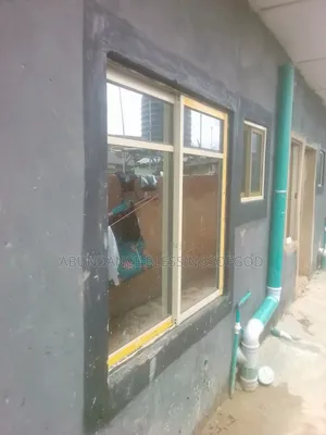 1bdrm Apartment in Shogunle Estate, Oshodi for rent