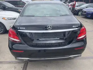 Mercedes-Benz E300 2018 Black