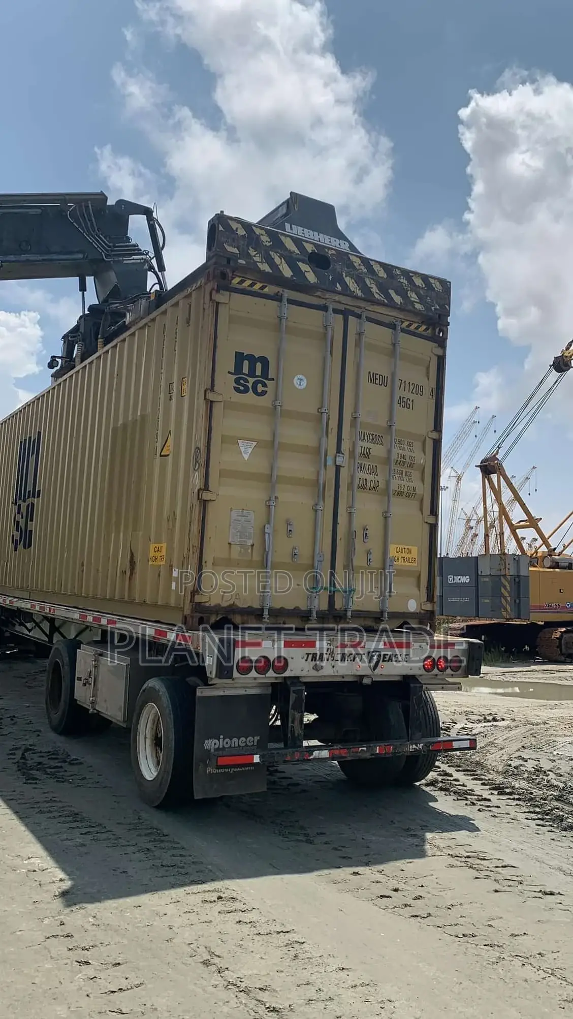Clean 40ft Container Available in Large Quantities