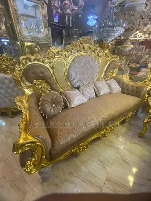 Luxury Royal Settees