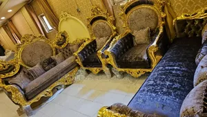 Luxury Royal Settees