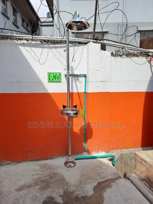 Emergency Safety Shower and Eye Washer