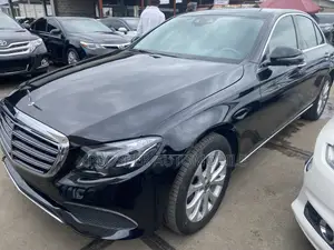 Mercedes-Benz E300 2017 Black