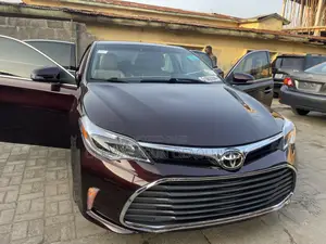 Toyota Avalon XLE 4dr Sedan (3.5L 6cyl 6A) 2015 Red