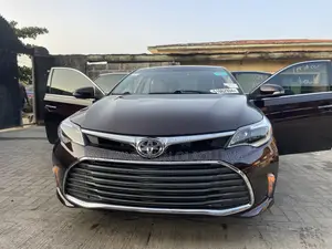 Toyota Avalon XLE 4dr Sedan (3.5L 6cyl 6A) 2015 Red