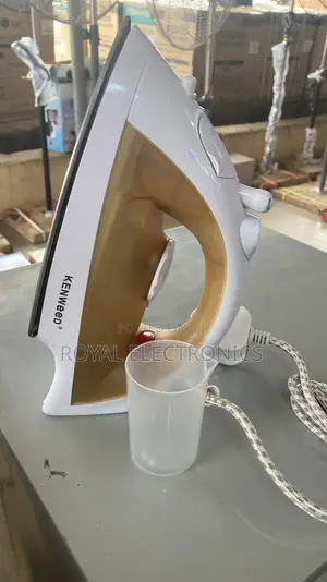 Kenweed Steam Iron With Measuring Water Cup 1200 Watt Power