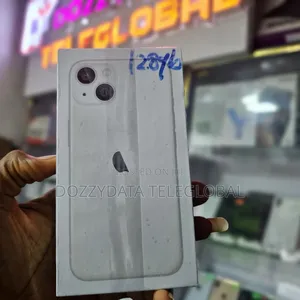 New Apple iPhone 13 128 GB White