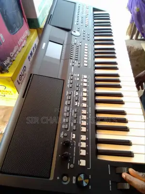Yamaha PSR SX600 Keyboard