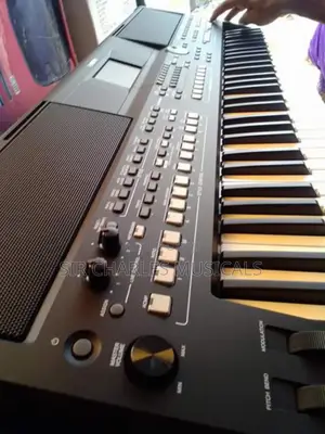Yamaha PSR SX600 Keyboard