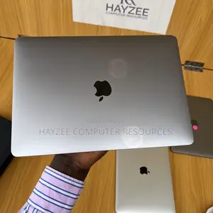 Laptop Apple MacBook Pro 2020 16GB Intel Core I7 SSD 512GB