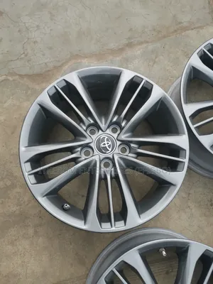 Toyota Camry 17 Rim 2015 Follow Come