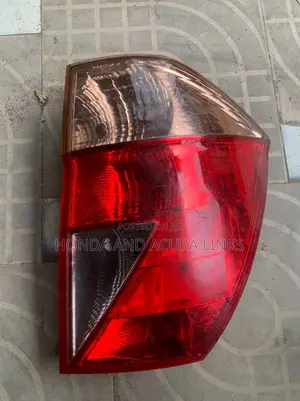 Set/Pair of Rear Lights Honda FRV 2006--08 US Type