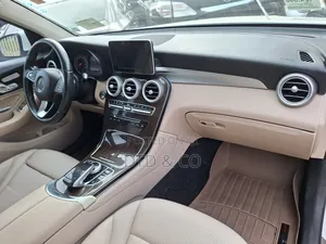Mercedes-Benz GLC-Class 2017 White
