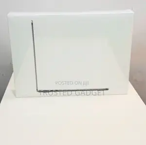 New Laptop Apple MacBook Air 2022 M2 8GB Intel Core i5 SSD 256GB