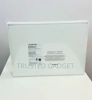 New Laptop Apple MacBook Air 2022 M2 8GB Intel Core i5 SSD 256GB