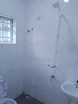 Big Mansion For Sale Felele Ibadan With Pool