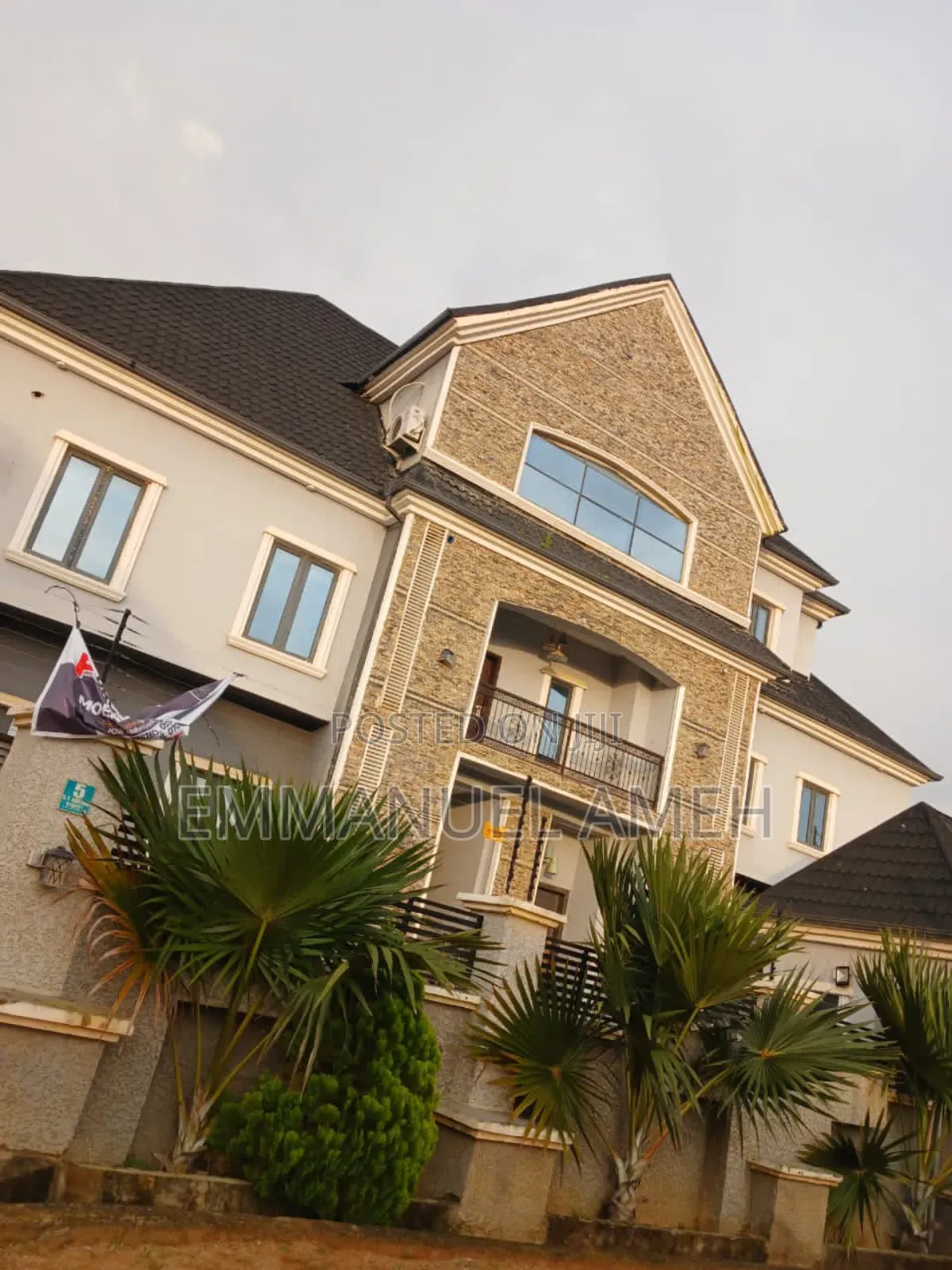 Furnished 9bdrm Duplex in Ushafa for sale