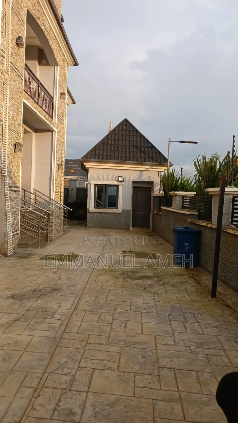 Furnished 9bdrm Duplex in Ushafa for sale