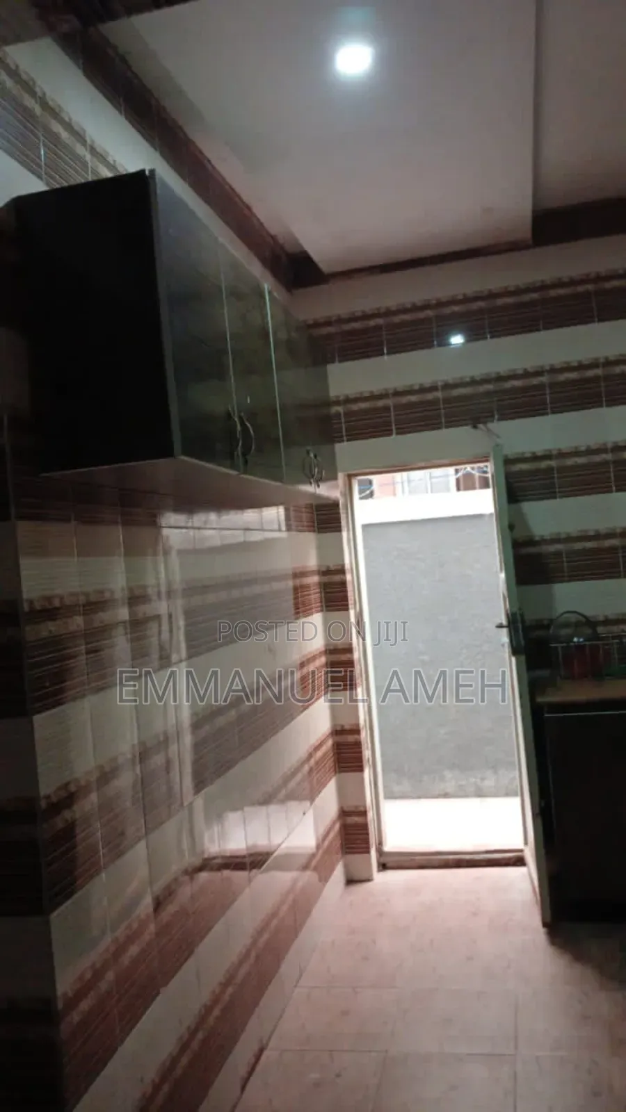 Furnished 9bdrm Duplex in Ushafa for sale