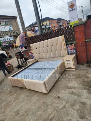 Quality 6by6 Upholstery Padded Bed