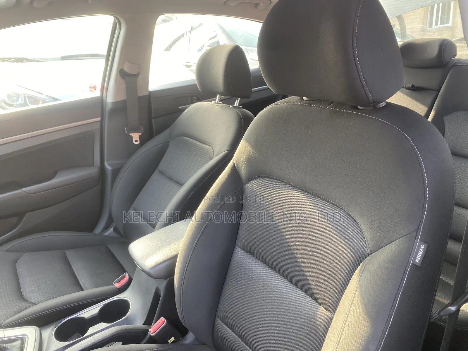Hyundai Elantra Limited Sedan FWD (2.0L 4cyl 6A) 2017 Black