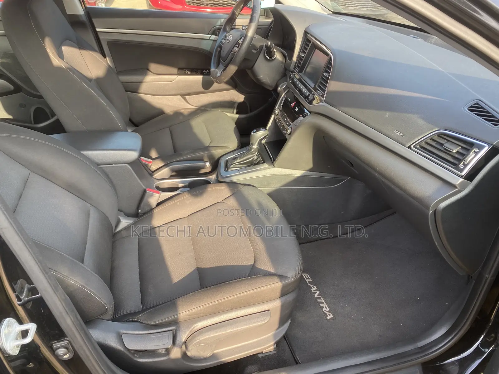 Hyundai Elantra Limited Sedan FWD (2.0L 4cyl 6A) 2017 Black