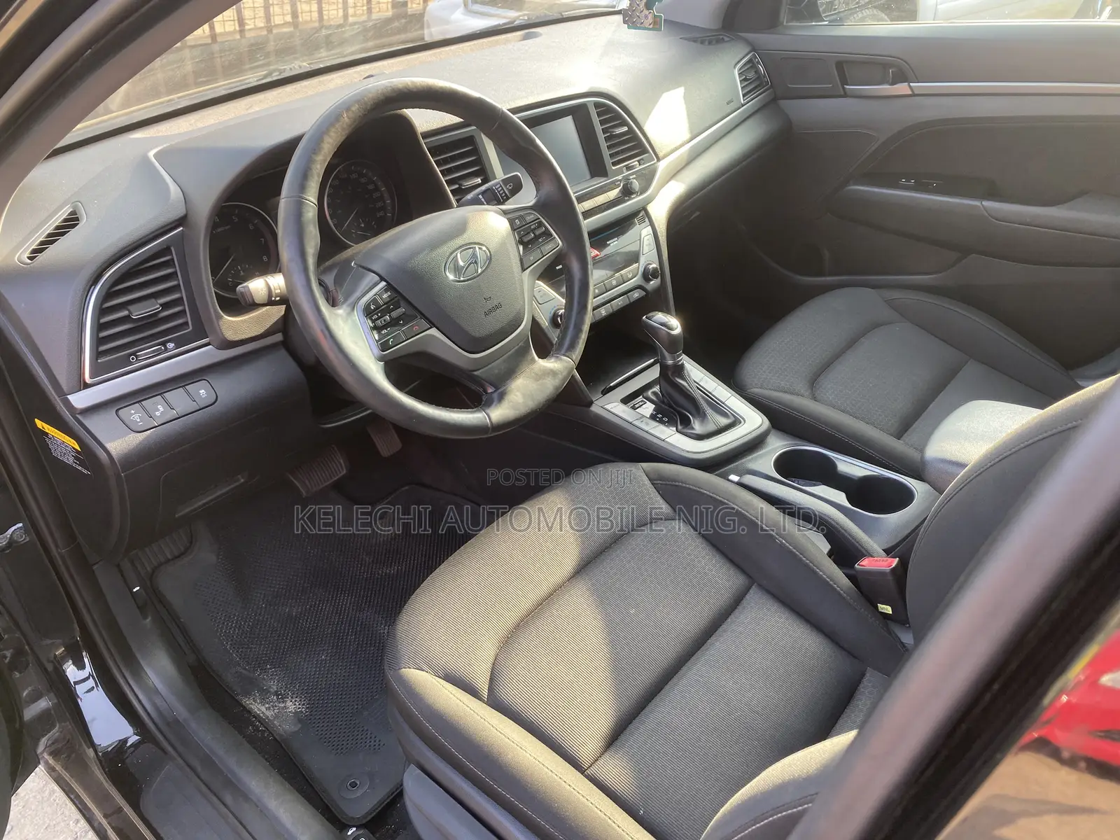Hyundai Elantra Limited Sedan FWD (2.0L 4cyl 6A) 2017 Black