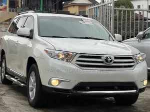 Toyota Highlander Limited 2012 White